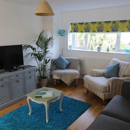 Апартаменты 4A Dolphin Close Лайм-Реджис Экстерьер фото